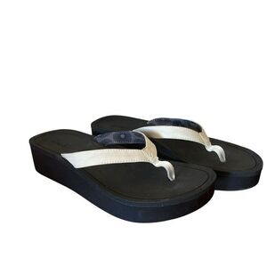 OluKai Women's Black and White Sandals